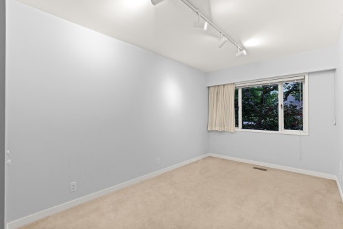 6297 Mackenzie Street, Vancouver, BC 
