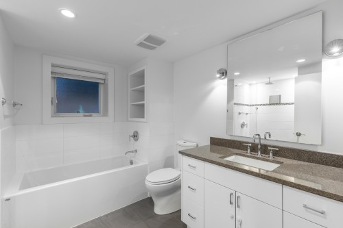 6297 Mackenzie Street, Vancouver, BC 