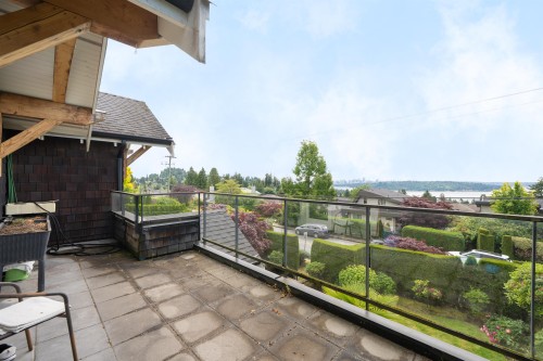 1479 Mathers Avenue, West Vancouver, BC 
