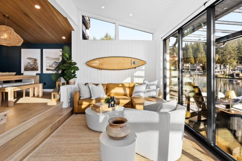 184 Turtlehead Road, Belcarra, BC - Indoor Photo Showing Living Room