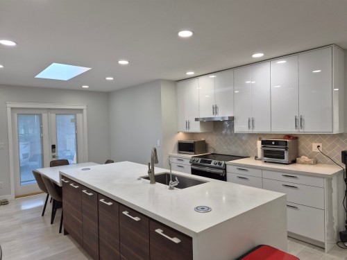 1858 Walnut Crescent, Coquitlam, BC 