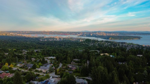1440 Sandhurst Place, West Vancouver, BC 