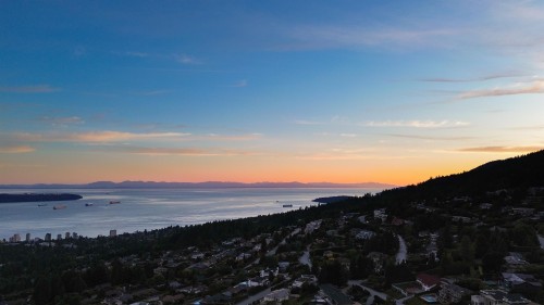 1440 Sandhurst Place, West Vancouver, BC 