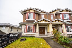 528 Sixteen Street New Westminster, BC V3M 4R3