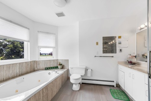 6227 Crescent Place, Delta, BC 