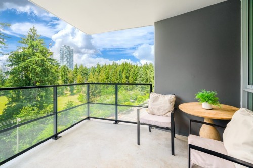 805-3096 Windsor Gate, Coquitlam, BC 