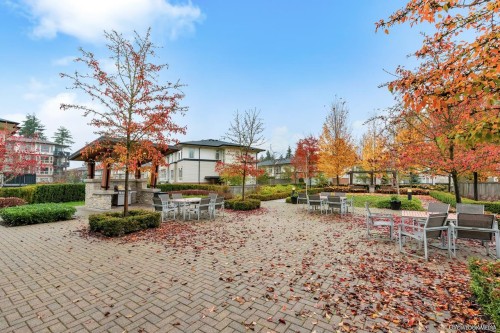 805-3096 Windsor Gate, Coquitlam, BC 