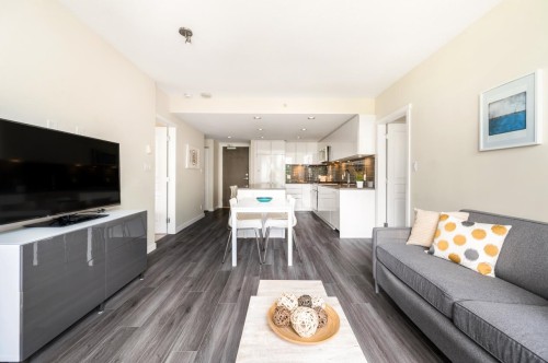 805-3096 Windsor Gate, Coquitlam, BC 