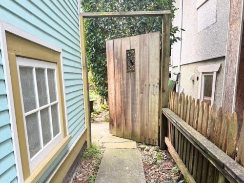 2076 Turner Street, Vancouver, BC 