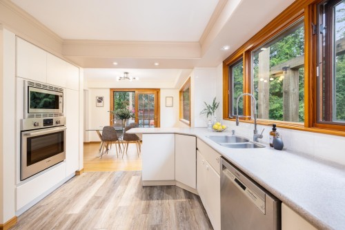 1561 Merlynn Crescent, North Vancouver, BC 