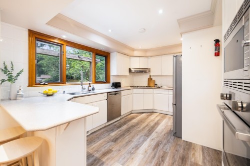 1561 Merlynn Crescent, North Vancouver, BC 