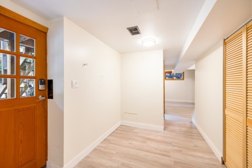 1561 Merlynn Crescent, North Vancouver, BC 