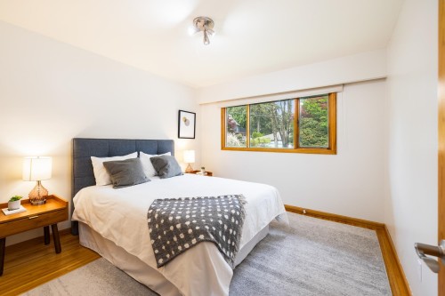 1561 Merlynn Crescent, North Vancouver, BC 