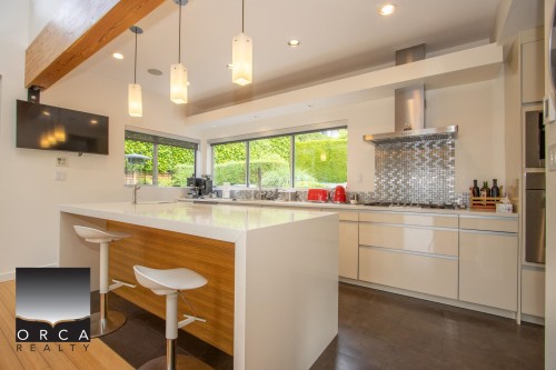 1741 Ottawa Avenue, West Vancouver, BC 