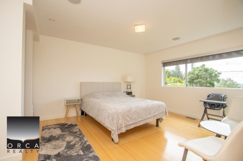 1741 Ottawa Avenue, West Vancouver, BC 