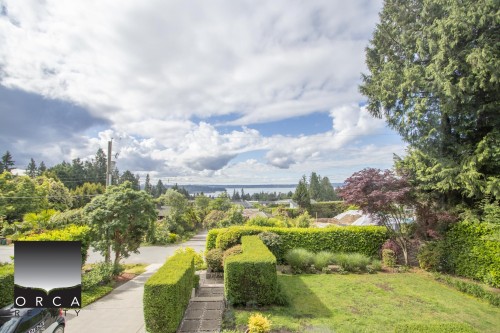1741 Ottawa Avenue, West Vancouver, BC 