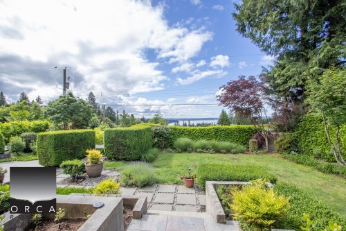 1741 Ottawa Avenue, West Vancouver, BC 