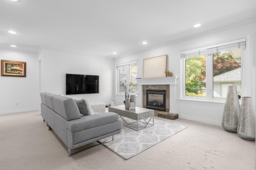 3985 14Th Avenue W, Vancouver, BC 