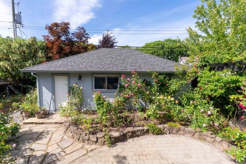 3985 14Th Avenue W, Vancouver, BC 