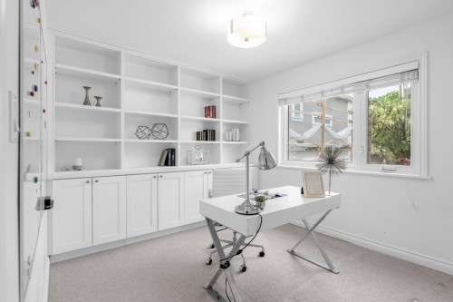 3985 14Th Avenue W, Vancouver, BC 