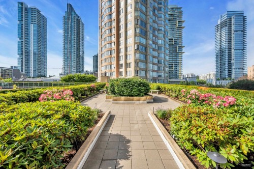 2804-6220 Mckay Avenue, Burnaby, BC 