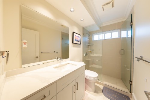 3389 21St Avenue W, Vancouver, BC 