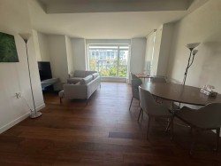 402-4189 Cambie Street  Vancouver, BC V5Z 2Y2