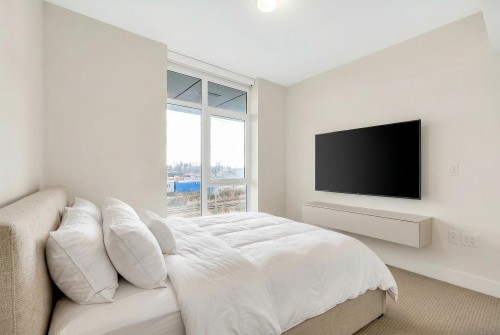 3559 Kent Avenue North E, Vancouver, BC - Indoor Photo Showing Bedroom