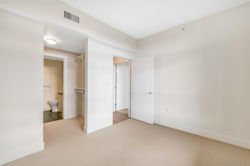 3559 Kent Avenue North E, Vancouver, BC - Indoor Photo Showing Other Room