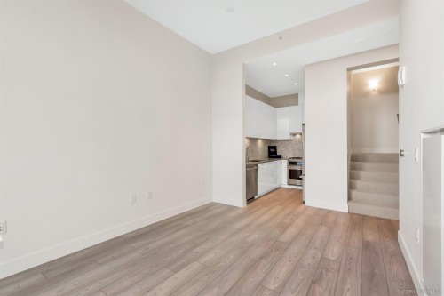 3559 Kent Avenue North E, Vancouver, BC - Indoor