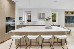 31 Glenmore Drive West Vancouver, BC V7S 1A5