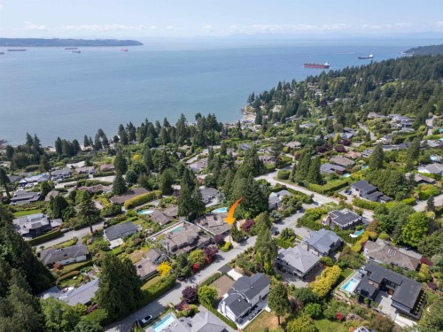 3180 Westmount Place  West Vancouver, BC V7V 3G3