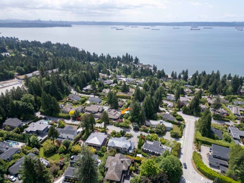 3180 Westmount Place, West Vancouver, BC 