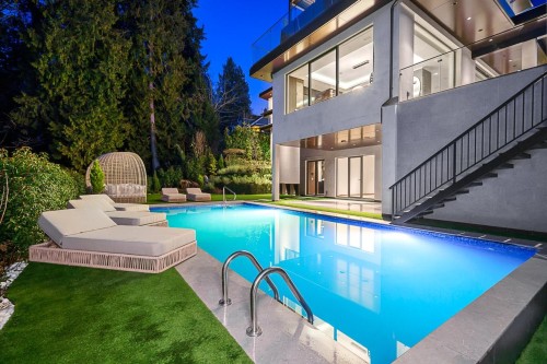 1405 28Th Street, West Vancouver, BC 