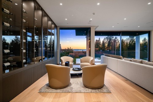 1405 28Th Street, West Vancouver, BC 
