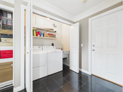 3281 Renfrew Street, Vancouver, BC 