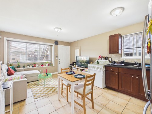 3281 Renfrew Street, Vancouver, BC 