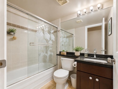3281 Renfrew Street, Vancouver, BC 