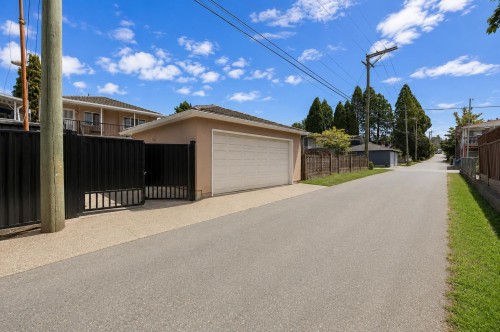 3281 Renfrew Street, Vancouver, BC 