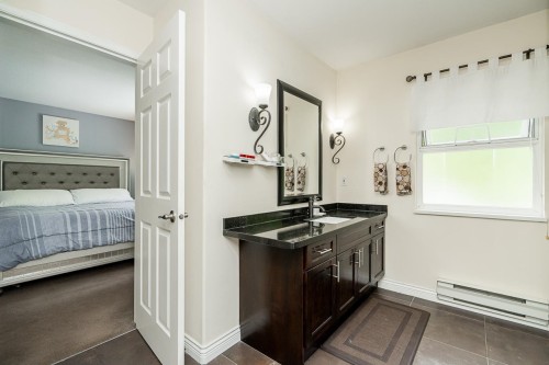 1687 Plateau Crescent, Coquitlam, BC 