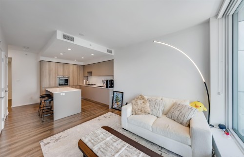 4006-3809 Evergreen Place  Burnaby, BC V3J 0M1