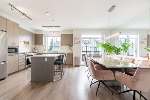 78-3500 Burke Village Promenade  Coquitlam, BC V3E 0N2