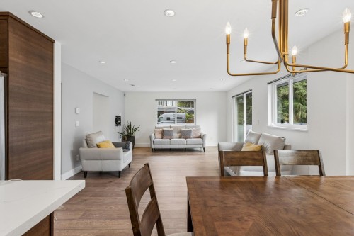 2999 Larson Road, North Vancouver, BC - Indoor