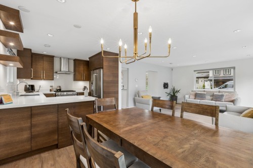 2999 Larson Road, North Vancouver, BC - Indoor