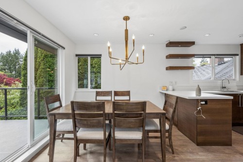 2999 Larson Road, North Vancouver, BC - Indoor Photo Showing Dining Room