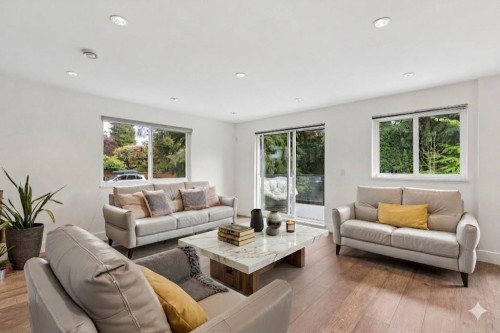 2999 Larson Road, North Vancouver, BC - Indoor Photo Showing Living Room