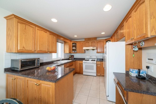 155 Ellesmere Avenue, Burnaby, BC 