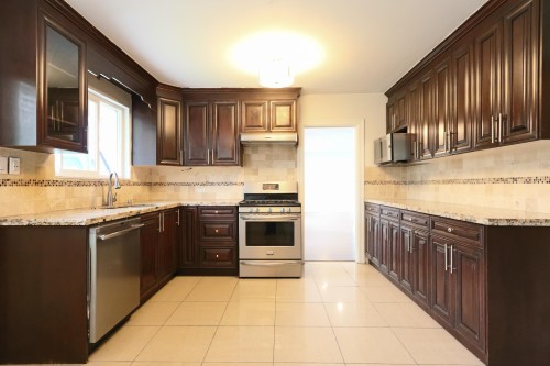 660 Kenwood Road, West Vancouver, BC 