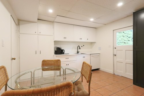 660 Kenwood Road, West Vancouver, BC 