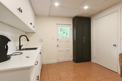 660 Kenwood Road, West Vancouver, BC 